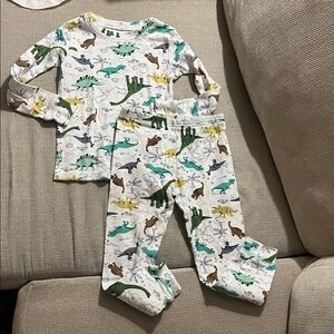 💙5 for $10💙 Carters Pajamas Set Dinos 5t